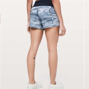 Lululemon Run Times Short II 4" Mesh Scape Multi/True Navy Size 8